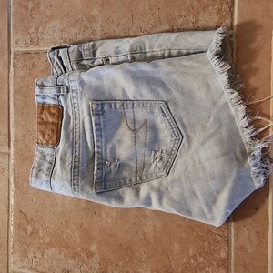 AEO light wash Jean shorts